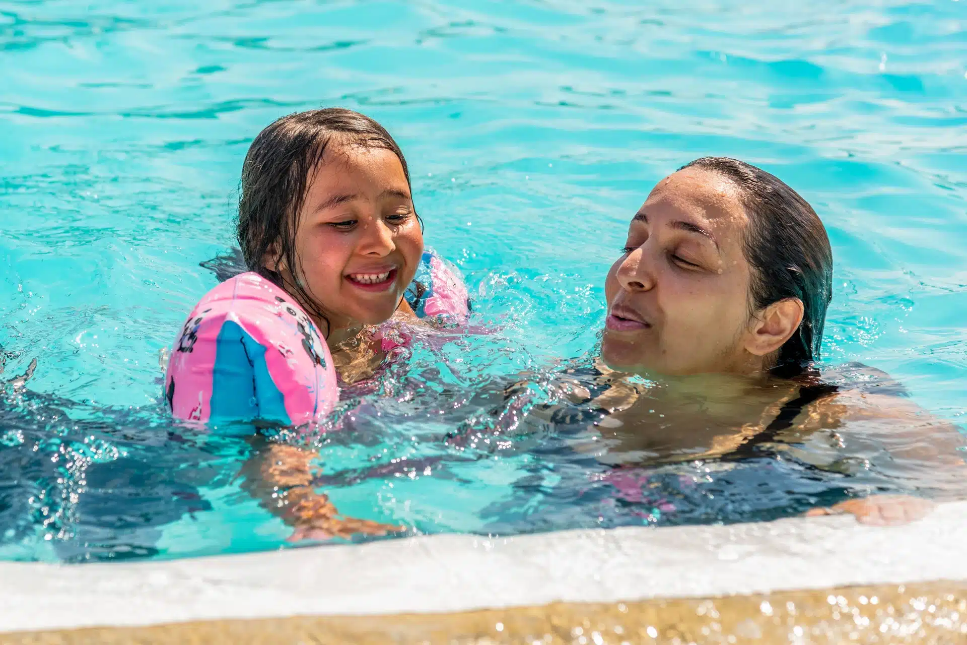 las casitas zona acuática piscina