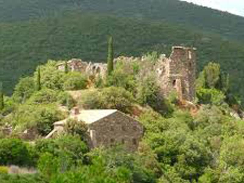 Château de Ségure dans le Languedoc Roussillon